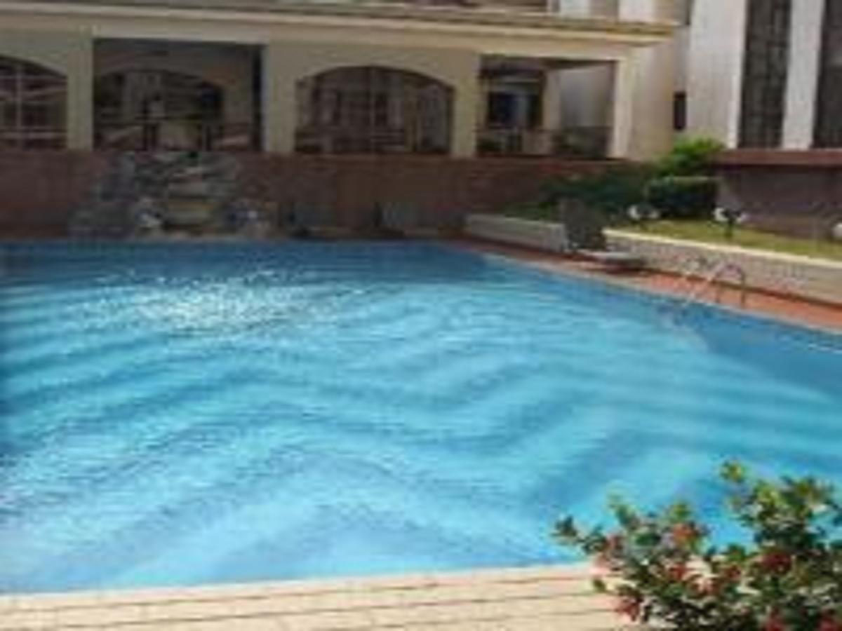 M Plaza Hotel Άκρα Εξωτερικό φωτογραφία